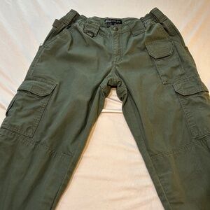 Men's 5.11 Tactical Series 100% Cotton 7 Pocket Cargo Work Pants Size 4